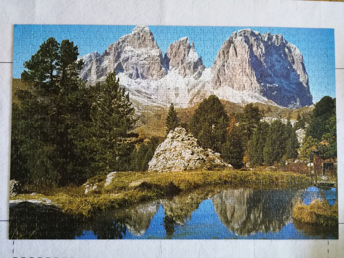 Bergsee Pordoijoch Dolomiten