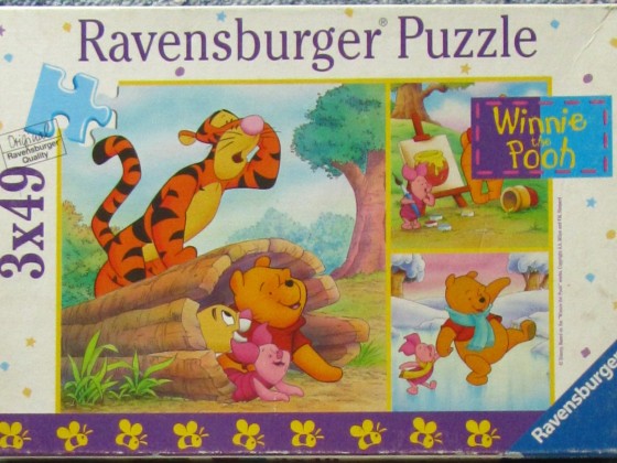 Winnie the Pooh	49x3	RAVENSBURGER	1999 Disney	3x49	09 223 9	Quadrat 17,8 x 17,8		Bestand Nr. 048 2221