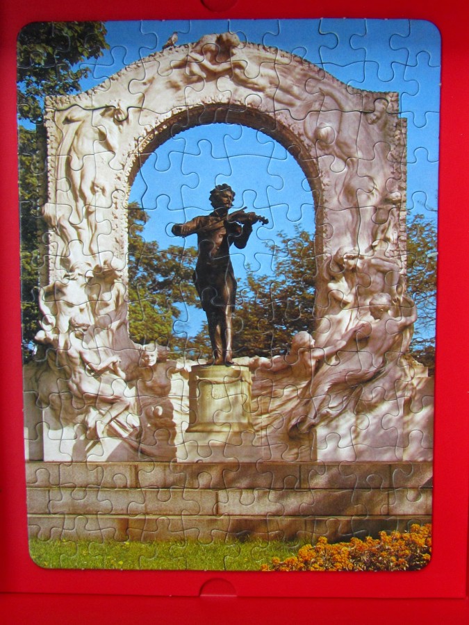 Johann Strauß-Denkmal WIEN-PUZZLE 	 120 (3x)	PIATNIK vor 1978	(Bundesländer)	5205			Bestand Nr. 107 2290
